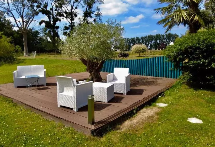 Aamiaismajoitus (B&B) Domaine De La Besnerie Gites Avec Spa Privatif à 10 Min Du Mont St Michel