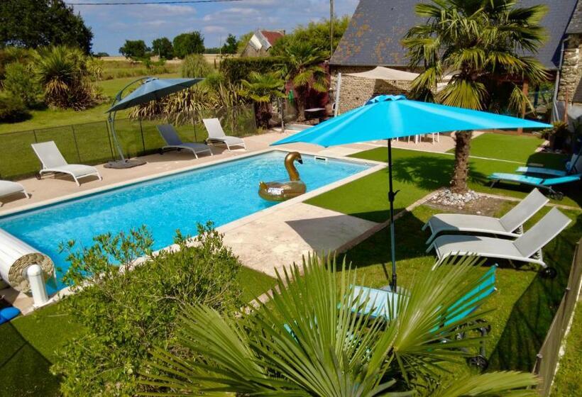 住宿加早餐  Domaine De La Besnerie Gites Avec Spa Privatif à 10 Min Du Mont St Michel