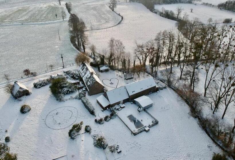 住宿加早餐  Domaine De La Besnerie Gites Avec Spa Privatif à 10 Min Du Mont St Michel