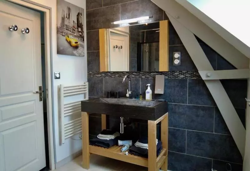 Aamiaismajoitus (B&B) Domaine De La Besnerie Gites Avec Spa Privatif à 10 Min Du Mont St Michel