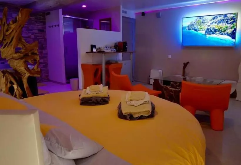 Aamiaismajoitus (B&B) Domaine De La Besnerie Gites Avec Spa Privatif à 10 Min Du Mont St Michel