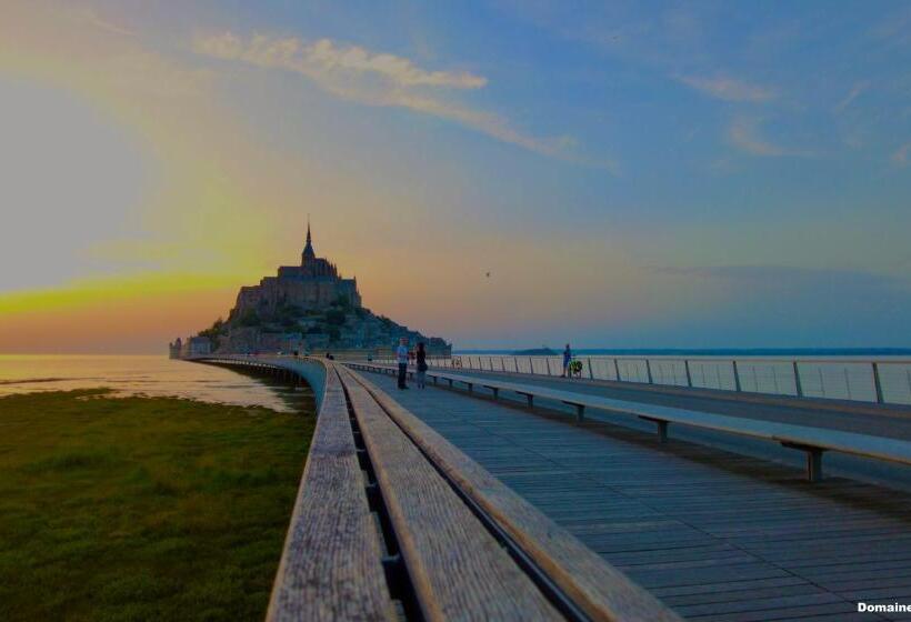 住宿加早餐  Domaine De La Besnerie Gites Avec Spa Privatif à 10 Min Du Mont St Michel