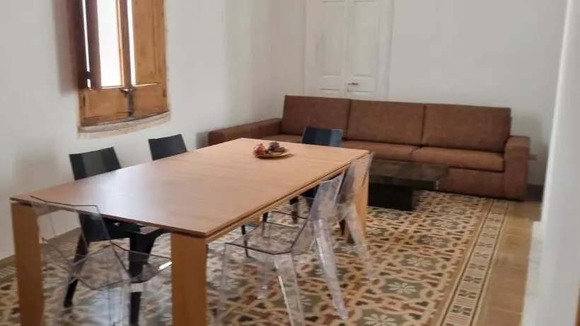 Aamiaismajoitus (B&B) Palazzo Donna Chicchi