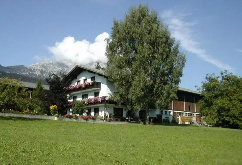 Hotelli Gästehaus Gapp