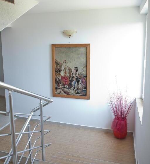 پانسیون Guest House Villa Rose