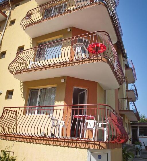 پانسیون Guest House Villa Rose