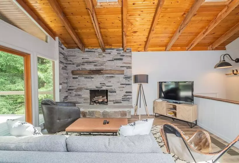 Stone Cottage Cove