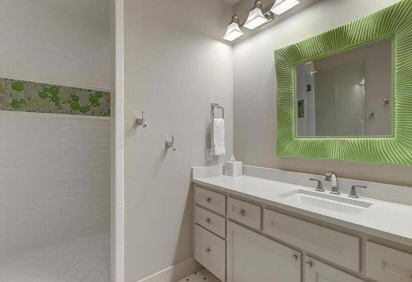 Terrance Point 190 Se