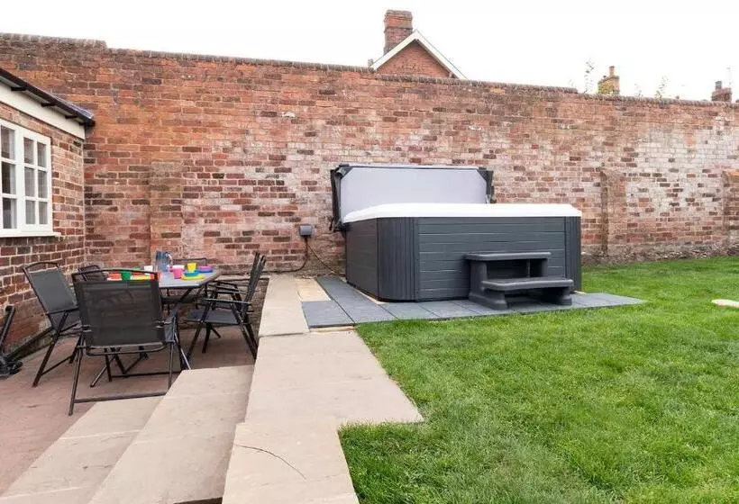 The Olde Coach House