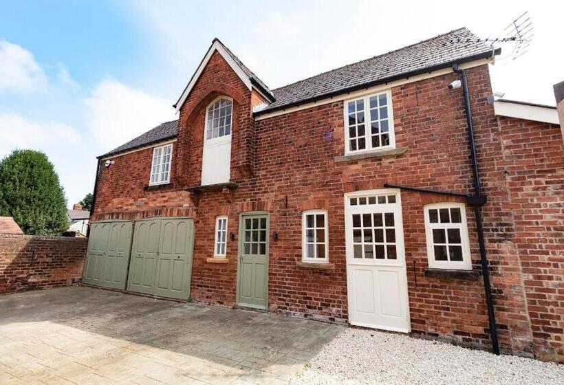 The Olde Coach House