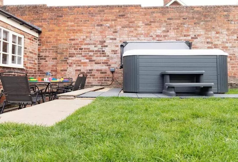 The Olde Coach House