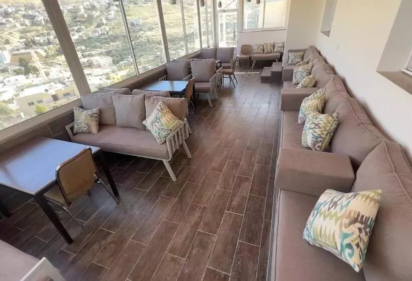 هاستل Beit Alshabaan Inn