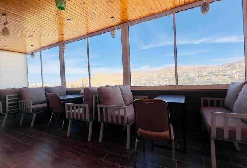 هاستل Beit Alshabaan Inn