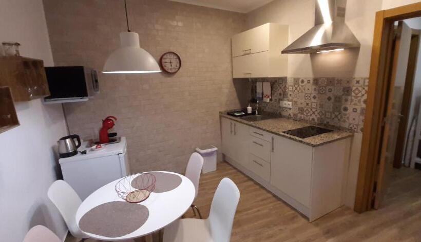 Casa Bárbara   No Centro Histórico De Aljezur