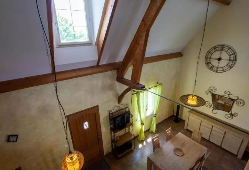 Maison Spacieuse Avec Piscine Chauffée, Grand Jardin Et équipements Bébé En Dordogne   Fr 1 616 267