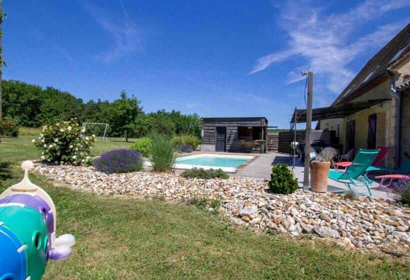 Maison Spacieuse Avec Piscine Chauffée, Grand Jardin Et équipements Bébé En Dordogne Fr 1 616 267