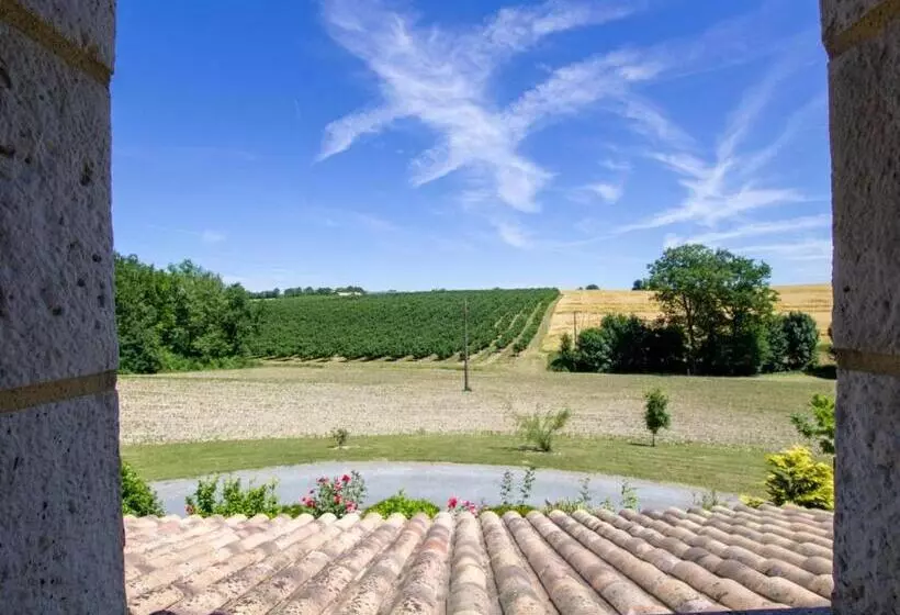 Maison Spacieuse Avec Piscine Chauffée, Grand Jardin Et équipements Bébé En Dordogne   Fr 1 616 267