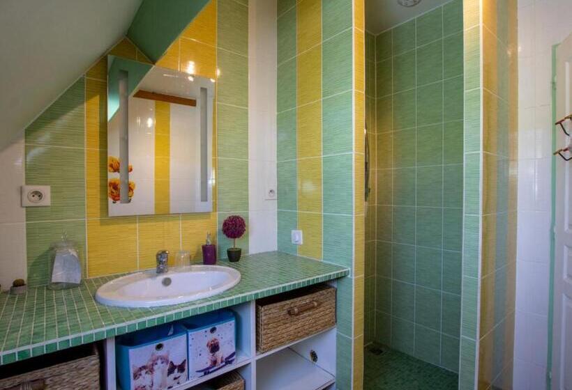 Maison Spacieuse Avec Piscine Chauffée, Grand Jardin Et équipements Bébé En Dordogne Fr 1 616 267