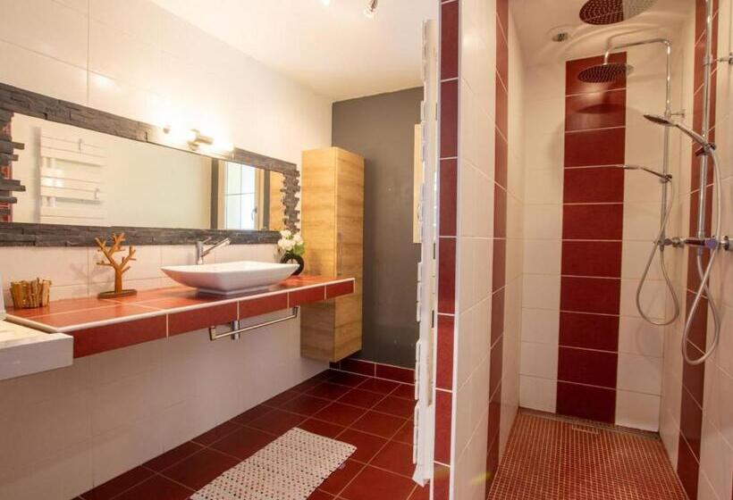 Maison Spacieuse Avec Piscine Chauffée, Grand Jardin Et équipements Bébé En Dordogne Fr 1 616 267