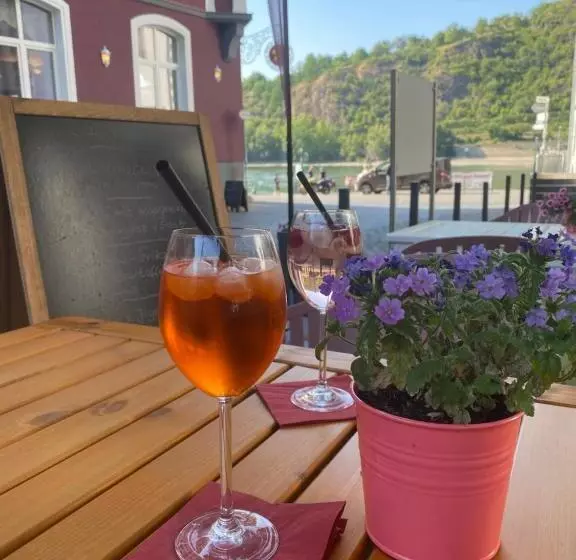 Hotelli Pension Zur Fähre