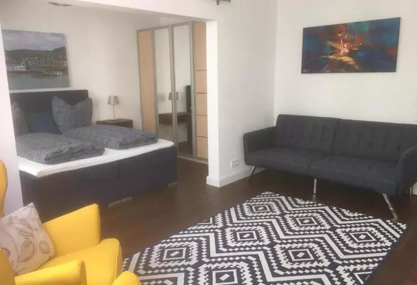 Hotelli Pension Zur Fähre