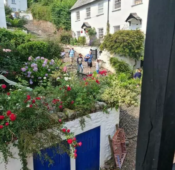 Hotelli The New Inn Clovelly