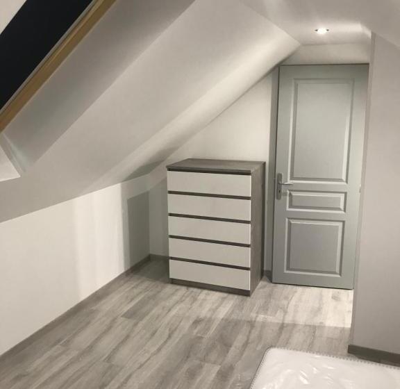 Maison Individuelle à Chanac 2 Chambres 1 Canapé Lit Wifi Gratuit