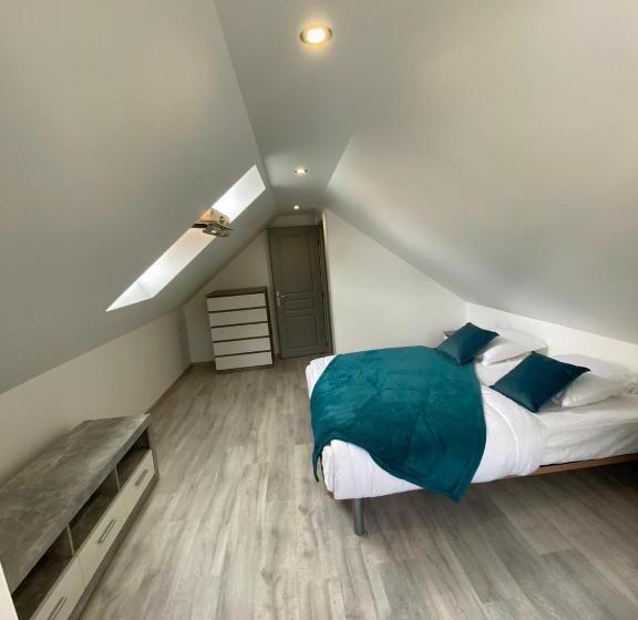 Maison Individuelle à Chanac 2 Chambres 1 Canapé Lit Wifi Gratuit