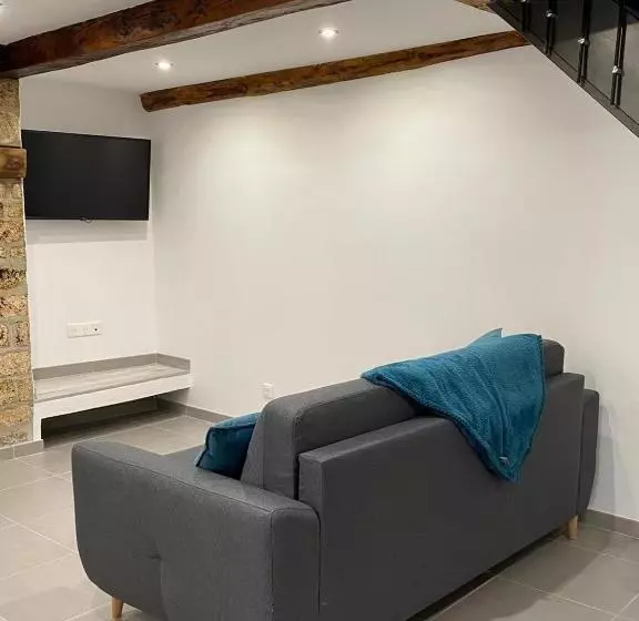 Maison Individuelle à Chanac 2 Chambres 1 Canapé Lit Wifi Gratuit