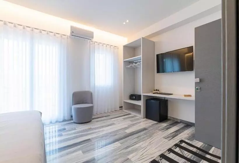 ペンション Fronte Etna