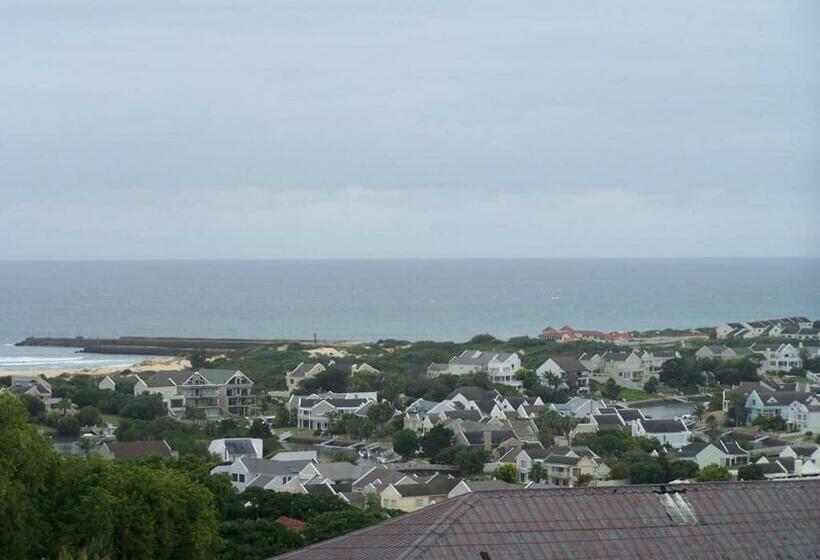 بنسيون The View