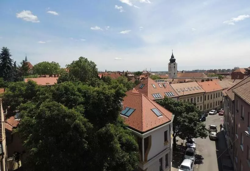 Alkotmány Corner