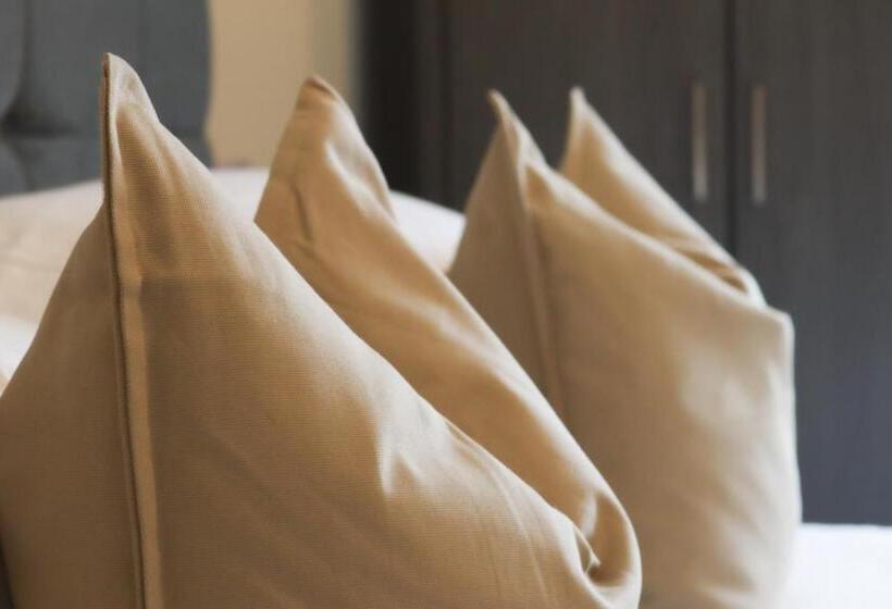 Cosy Ardrossan Apartment