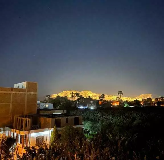 پانسیون Peace & Freedom Guesthouse & Restaurant