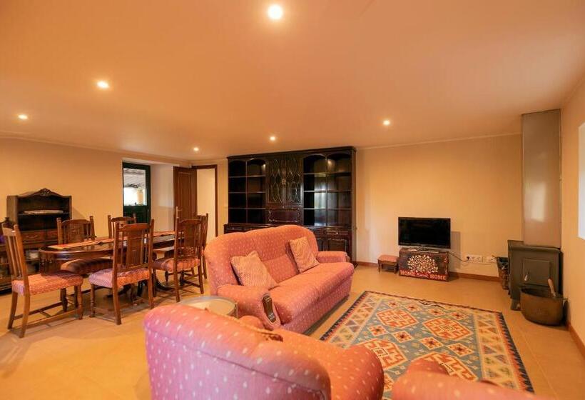 A Bruxiña De Toldaos