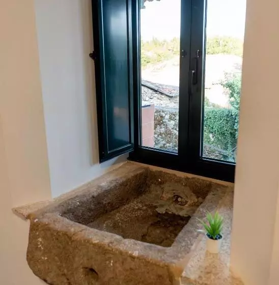 A Bruxiña De Toldaos