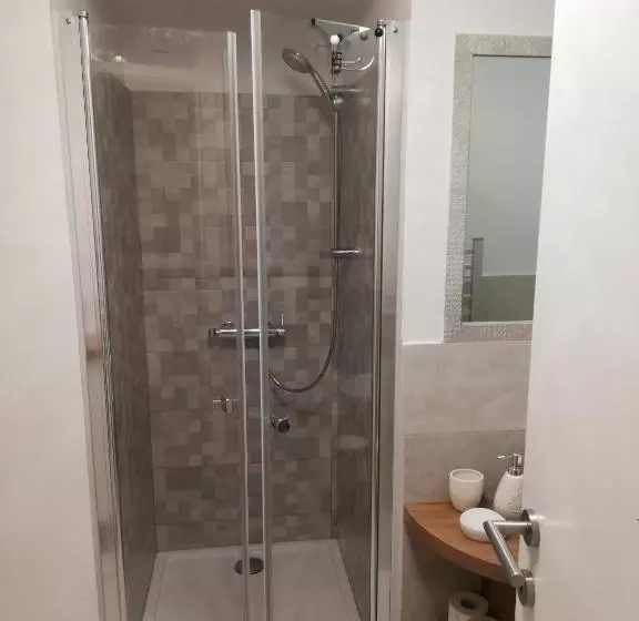 Apartma Salvia Guest House