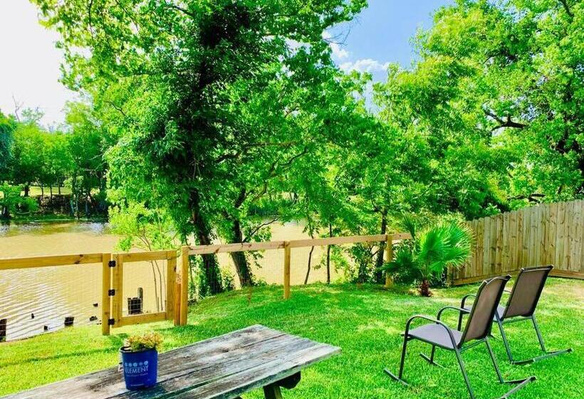 Mayfield @ Oyster Creek Tranquil Creek & Nature!