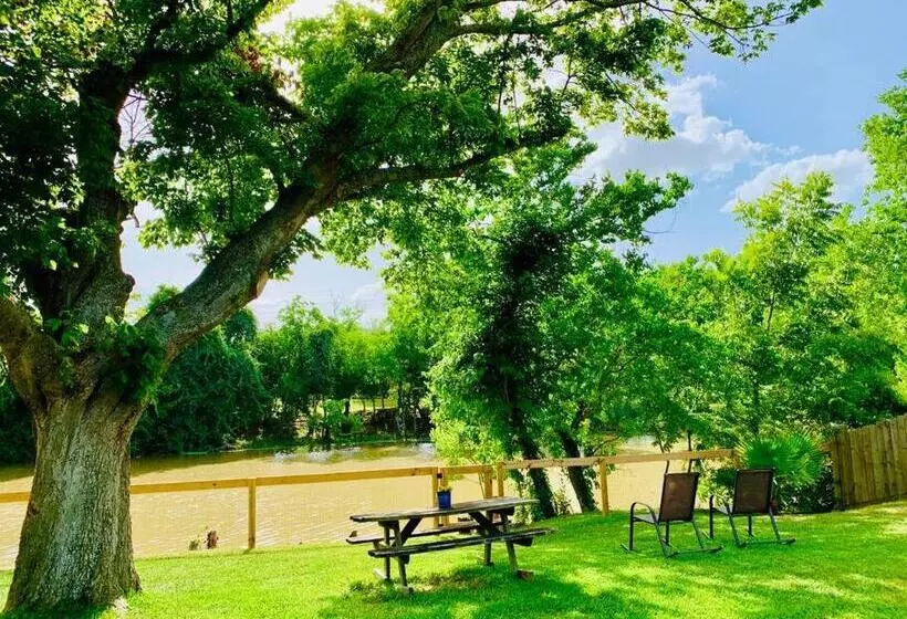 Mayfield @ Oyster Creek   Tranquil Creek & Nature!