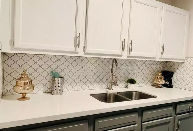 Mayfield @ Oyster Creek   Tranquil Creek & Nature!