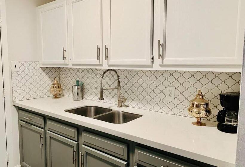 Mayfield @ Oyster Creek Tranquil Creek & Nature!