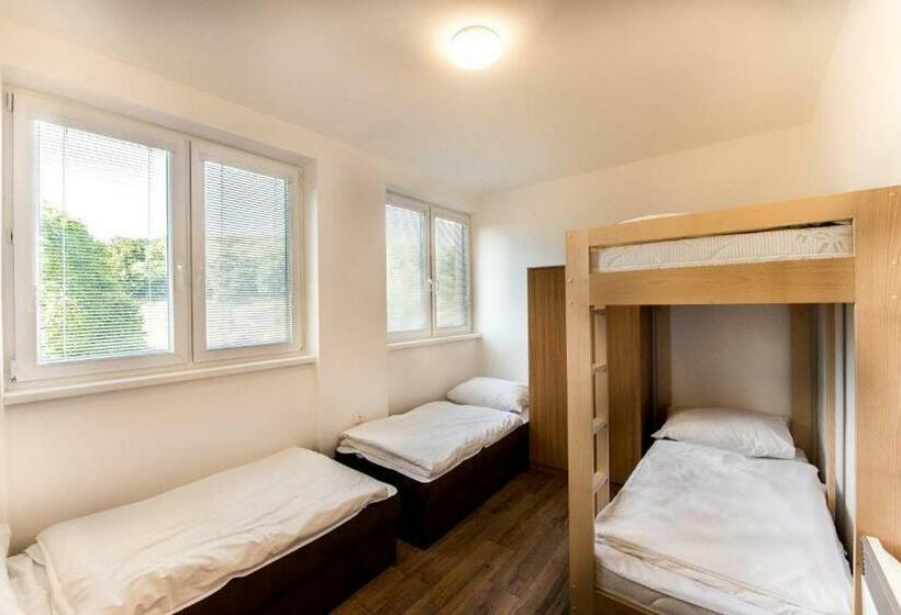 Общежитие Ubytování Ve Vinařství Zd Němčičky