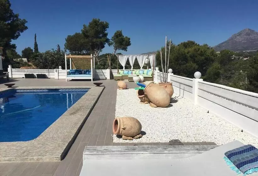 تختخواب و صبحانه Elparaiso Altea Luxury Apartment Cielo Adults Only Bed & Borrel