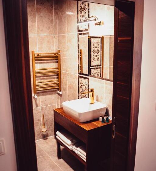 호텔 Grand şelale