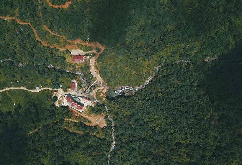 호텔 Grand şelale