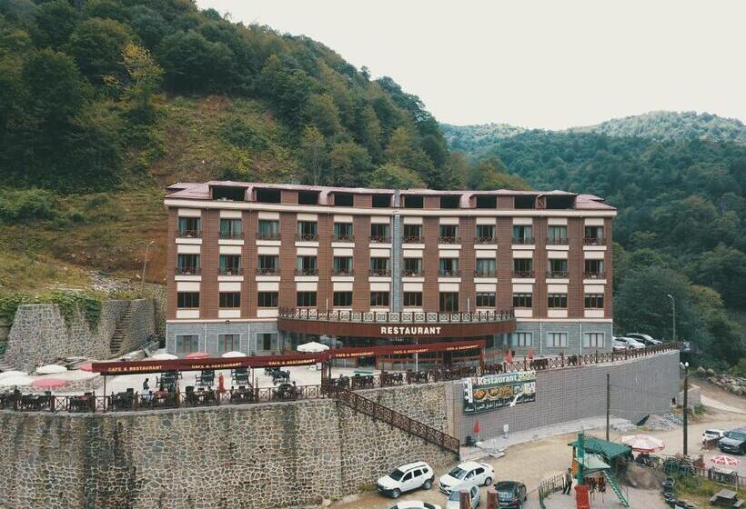 호텔 Grand şelale