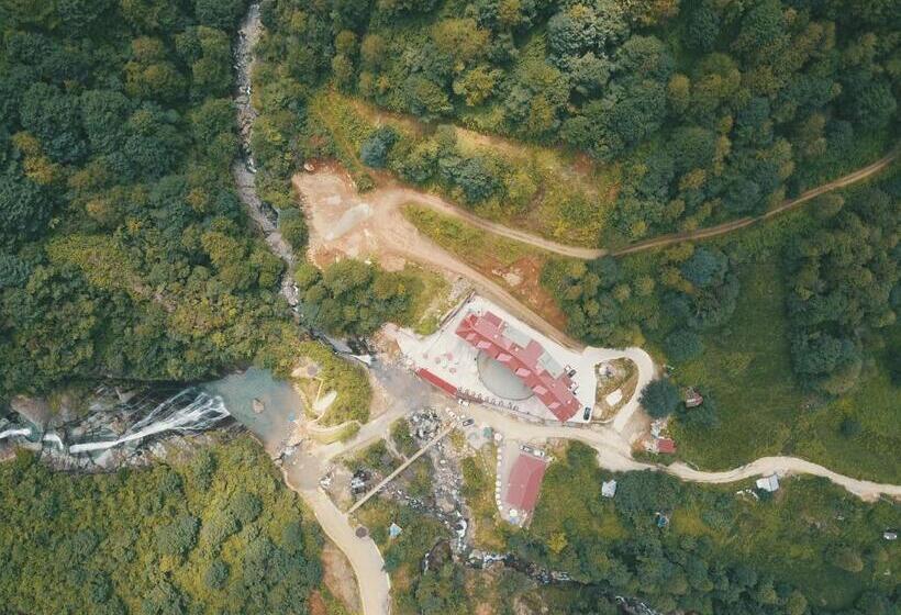 호텔 Grand şelale