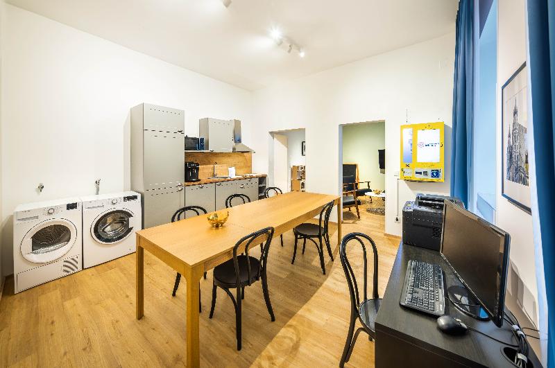 Jimmy S Apartments Dandelion