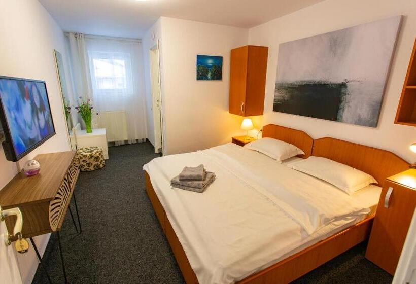 پانسیون Casa Liana