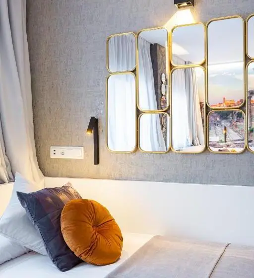 پانسیون Fly Rooms Madrid Airport
